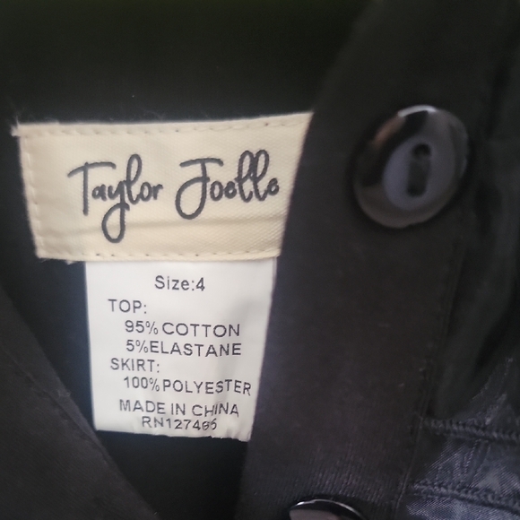 Elegant Black Ruffled Dress - Picture 2 of 3